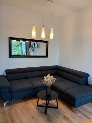 Helle möblierte 3 ZKB Altbau-Wohnung in guter Lage