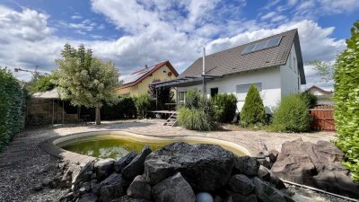 Attraktives Einfamilienhaus mit Pool, Garten in beliebter Lage von Rust