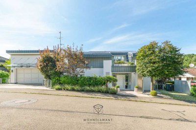Seltene Gelegenheit: Traumhafte Villa mit Panoramablick - Exklusives Anwesen für die ganze Familie!