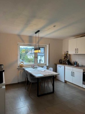 Großzügige Etagenwohnung