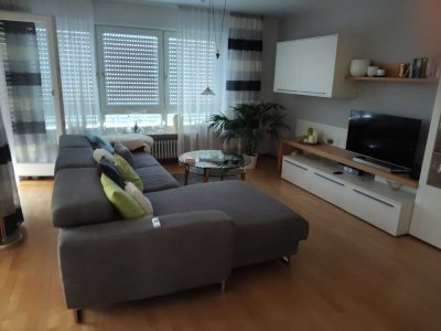 Ruhige 3,5-Zimmer-Wohnung mit großem Balkon & Garage in Toplage in Backnang