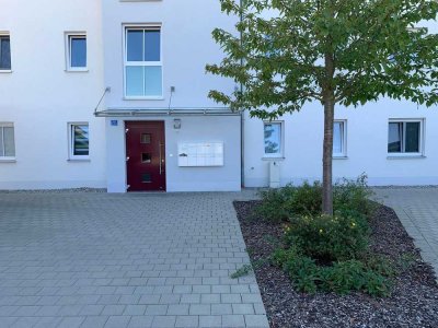 Schöne, helle 2 ZKB-Wohnung mit Balkon, Carport in traumhaft ruhiger Lage!