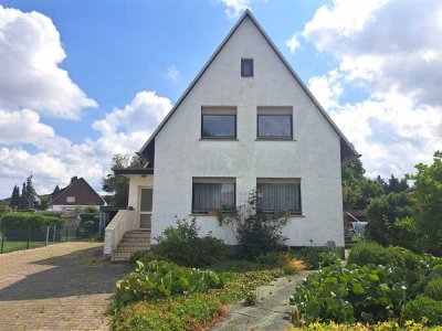 Handwerk gefragt - Immobilie mit Potenzial!
Ein-/Zweifamilienhaus mit großem Garten in ruhige
