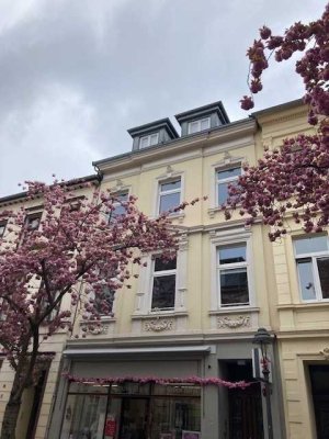 MANNELLA *Ideal für Pendler*Helles  City-Appartement  im sanierten Altbau mit Charme