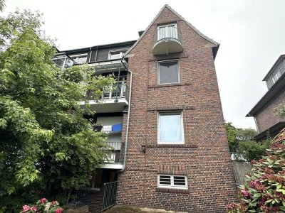 Renovierte, ruhige 3- Zi. Dachgeschoss-Altbauwohnung mit Charme und kleinem Balkon in Schwachhausen
