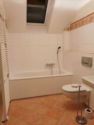 Hochwertig sanierte Maisonette-Dachgeschosswohnung
