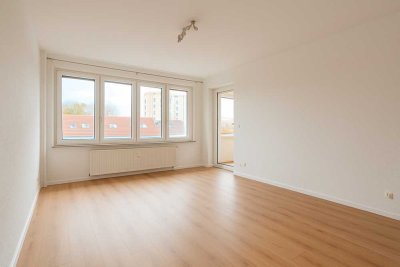 Erstbezug nach Renovierung - Sonnige 2-Zimmer Wohnung in Zuffenhausen zu vermieten