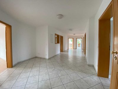 Helle und großzügige 5,5 Zimmer Wohnung in Aschheim