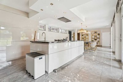 Familientraum: Luxushaus mit Gästehaus, Pool, Kamin & XL-Garage – Design & Luxus auf 1.500 m²