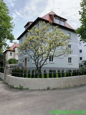 Maisonette mit Stil: Fußbodenheizung, Tageslichtbad & Gartenfreude in Ludwigsburg