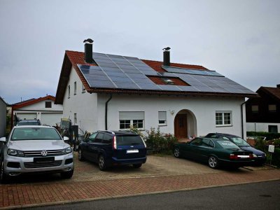 Einfamilienhaus mit 2 Einliegerwohnungen
