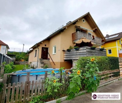 Charmantes Familienhaus mit viel Potential - Ein idyllischer Platz zum Leben nahe Vöcklabruck um € 212.000 .-
