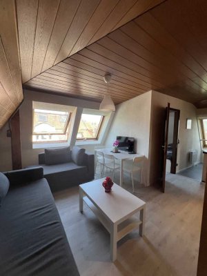 2-Zimmer DG-Wohnung "Zentral gelegen"