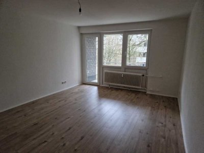 Familenfreundliche, frisch renovierte 3-Zimmer-Wohnung im Erdgeschoss *Balkon*