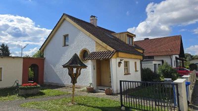 Reserviert! Renovierungsbedürftiges EFH mit sehr großem Garten