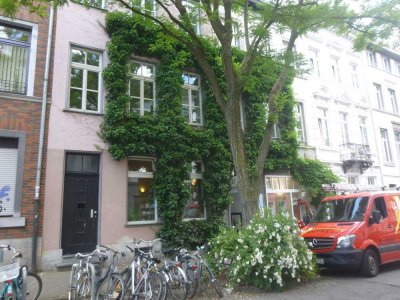 Sehr helle 3 Zimmerwohnung in der Innenstadt