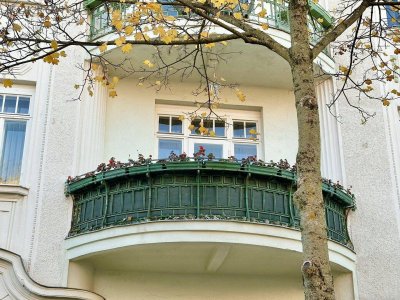 Wo Geschichte atmet und Ruhe wohnt - Ihre Altbauwohnung mit Balkon in Alt-Hietzing