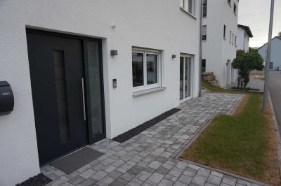 Zweitbezug: 2,5-Zimmer-Wohnung mit Terasse, Garten und EBK in Aalen