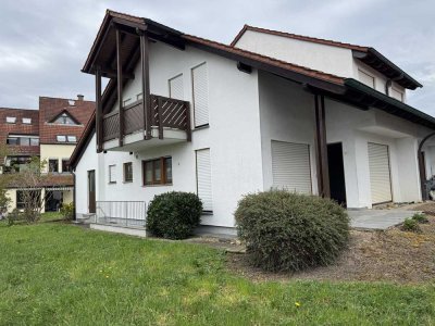 Doppelhaushälfte mit EBK und Garage  in Bietigheim-Bissingen / Ortsteil -Bissingen