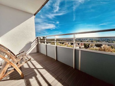 Elegante Etagenwohnung mit Panoramablick, zwei Balkonen und Aufzug!