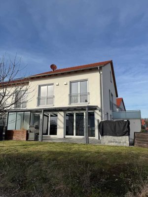 Exklusive Doppelhaushälfte mit Dachterrasse in Gerolsbach / Nähe S2 Petershausen! Provisionsfrei!