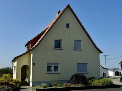 Preis reduziert! Kinderparadies zu verkaufen : 1-2 Fam. Haus mit großem Garten, Scheune+Garage