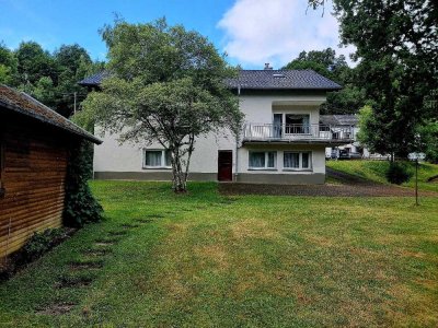 **Repräsentatives Einfamilienhaus auf weitläufigem Parkgrundstück an der Ahr**