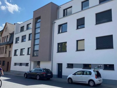 Charmante voll möblierte 2-Zimmer Wohnung mit Terrasse in Siegburg, zentrumsnah, top gepflegt