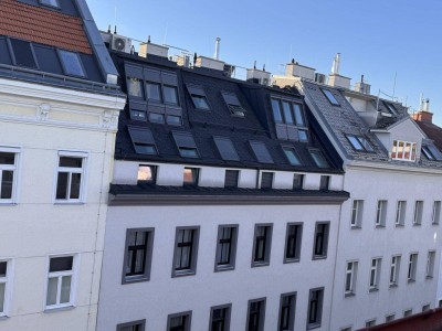 Vollsanierte 2-Zimmer-Wohnung in generalsaniertem Altbau