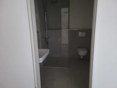 Moderne 2-Zimmer-Wohnung mit Loggia – Einbauküche inklusive