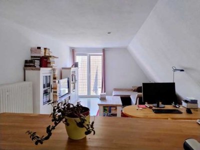 Ruhige sonnige Citywohnung mit offener Küche