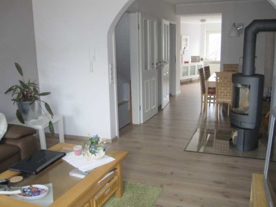 Zurück im Angebot: Charmantes 4-ZKB-Haus mit Garten in Trier-Pfalzel!