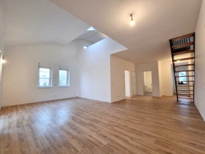 Stilvolle 4-Raum Maisonette Wohnung mit gehobener Ausstattung und EBK in Potsdam Bornstedt
