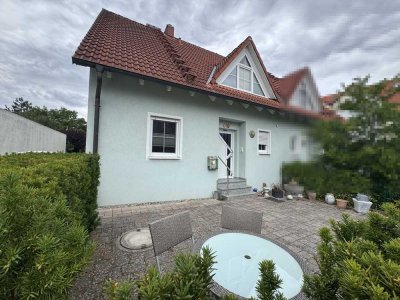 Charmante Doppelhaushälfte in ruhiger Lage von Markt Erlbach