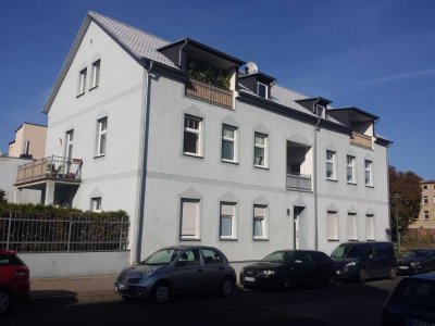 Attraktive und vollständig renovierte 2-Zimmer-DG-Wohnung mit Balkon in Magdeburg