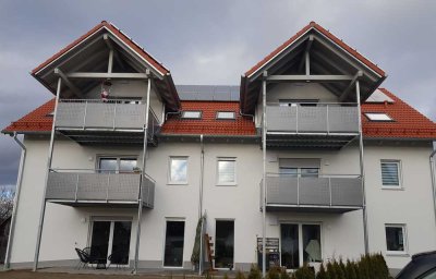 Neuwertige 1-Zimmer Dachgeschosswohnung mit Balkon in Neuburg