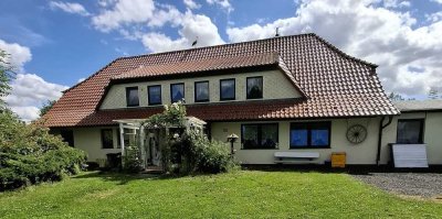 Viel viel Haus fürs Geld und jede Menge Grün drum herum!