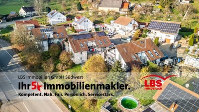 Sonnige Dachgeschosswohnung mit Carport – Ideal zur Eigennutzung oder Kapitalanlage