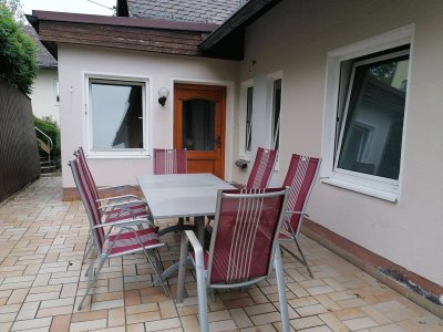 Geräumige Wohnung im 1. Stock zu vermieten