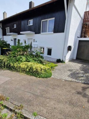 Stilvolle, vollständig renovierte 3-Zimmer-Wohnung mit Terrasse und EBK in Pfaffenhofen