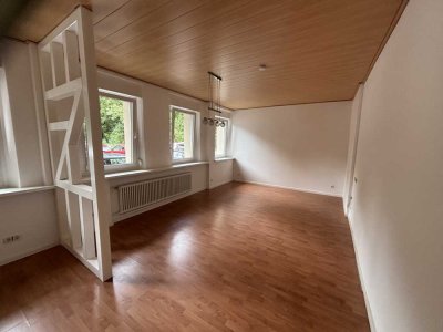 Erdgeschosswohnung am grünen Stadtpark mit Altbauflair