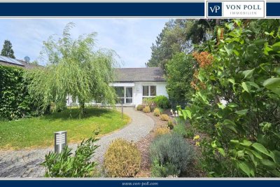 In beliebter Waldrandlage, idyllisch im Grünen - Bungalow mit 4 1/2 Zimmern, Garage & großem Garten