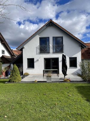 Modernisiertes, energieeffizientes Einfamilienhaus in ruhiger, familienfreundlicher Lage