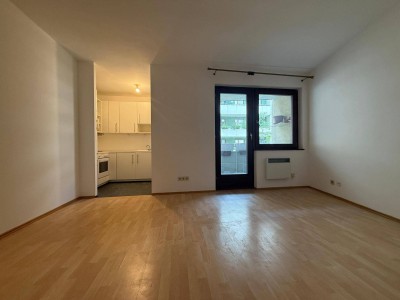 Top Ruhelage mit hofseitiger Loggia zentral neben Mariahilferstraße ohne Makler