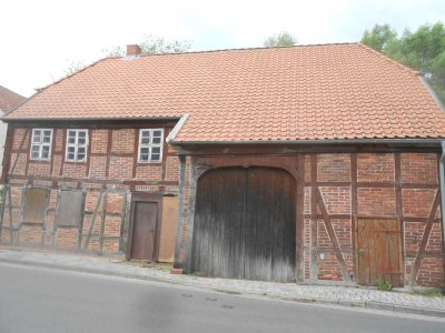 Renovierungsbedürftiges Haus nahe Wollfsburg