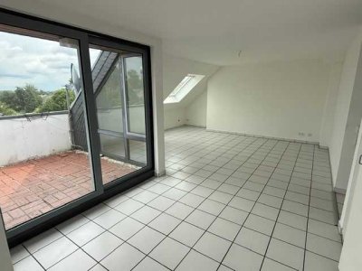 Moderne Dachgeschosswohnung in Pulheim mit Balkon