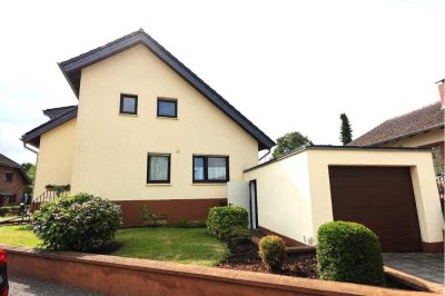 Ihr neues Zuhause: Doppelhaushälfte mit schöner Terrasse und Garage