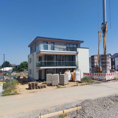 EG mit Terrasse u. Garten / Neubau-Komfort-Wohnung in ruhiger Lage