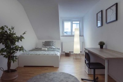 Vollmöblierte 5-Zimmer-Wohnung in Top Lage - Nähe Ettlinger Tor in Karlsruhe - WG geeignet