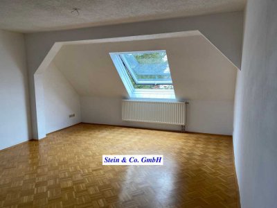 Besichtigung 15.07.2025 um 16 Uhr  Wohnung in ruhiger Nebenstraße mit Bewohnerparkplatz